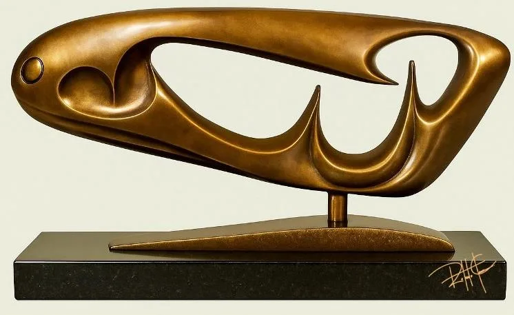 Grotas — Escultura. Bronze · base em granito preto absoluto. Roberto Claussen.