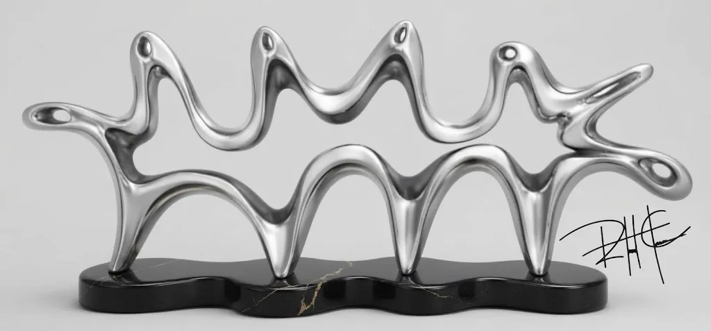 Metamorfoses — Escultura. Alumínio Aeronáutico · base em bronze maciço. Roberto Claussen.